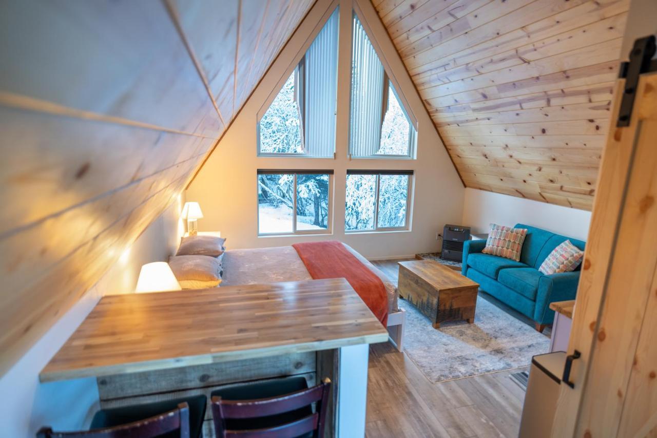 סוארד Glacier Creek Cabins מראה חיצוני תמונה